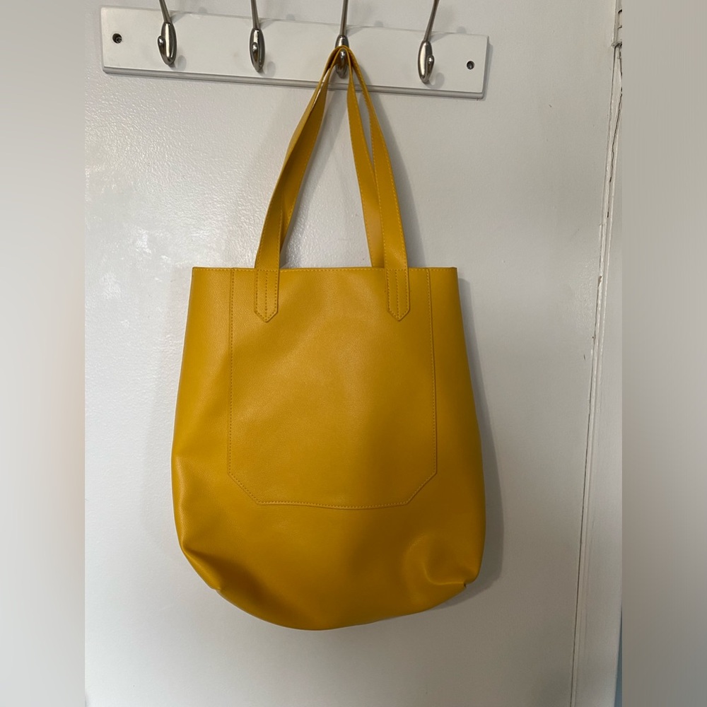 Saks fifth Avenue polyvinyl tote bag
